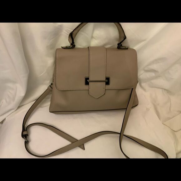 New Vera Wang Simply Vera Soft Pink Purse Hand Bag Shoulder Bag Faux leather - Picture 1 of 8